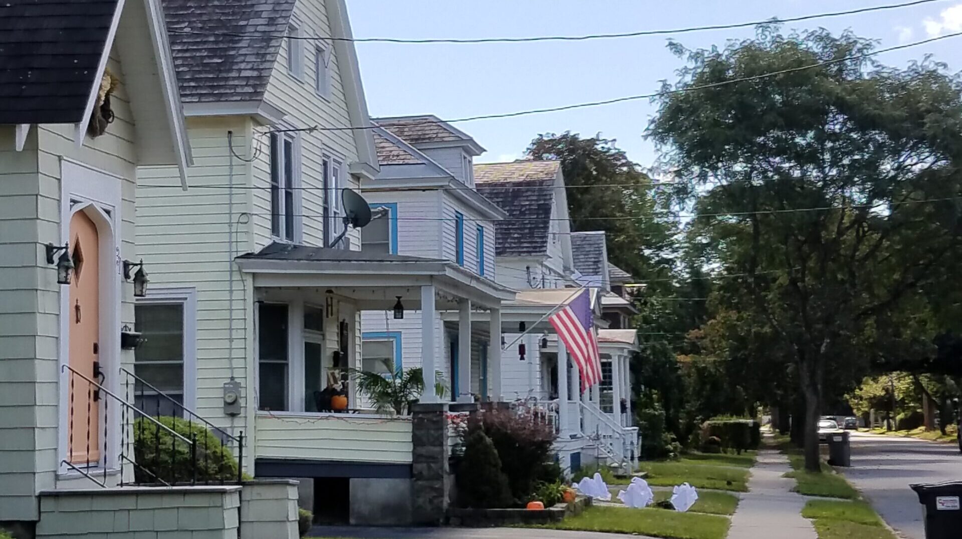 Street in Glens Falls with housing